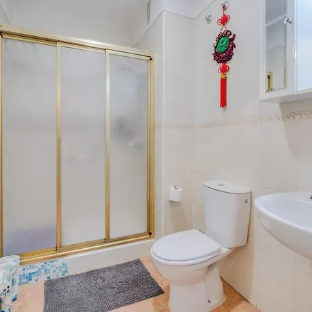 Apartment Deluxe *