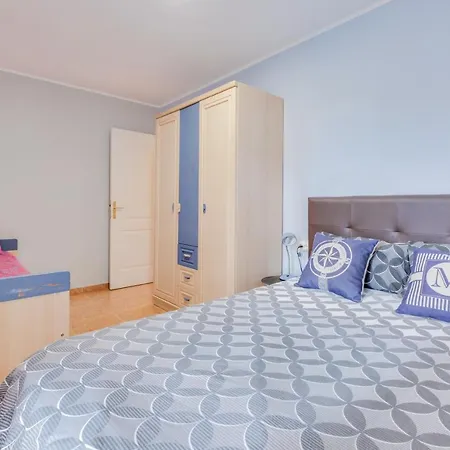 Deluxe Apartment *